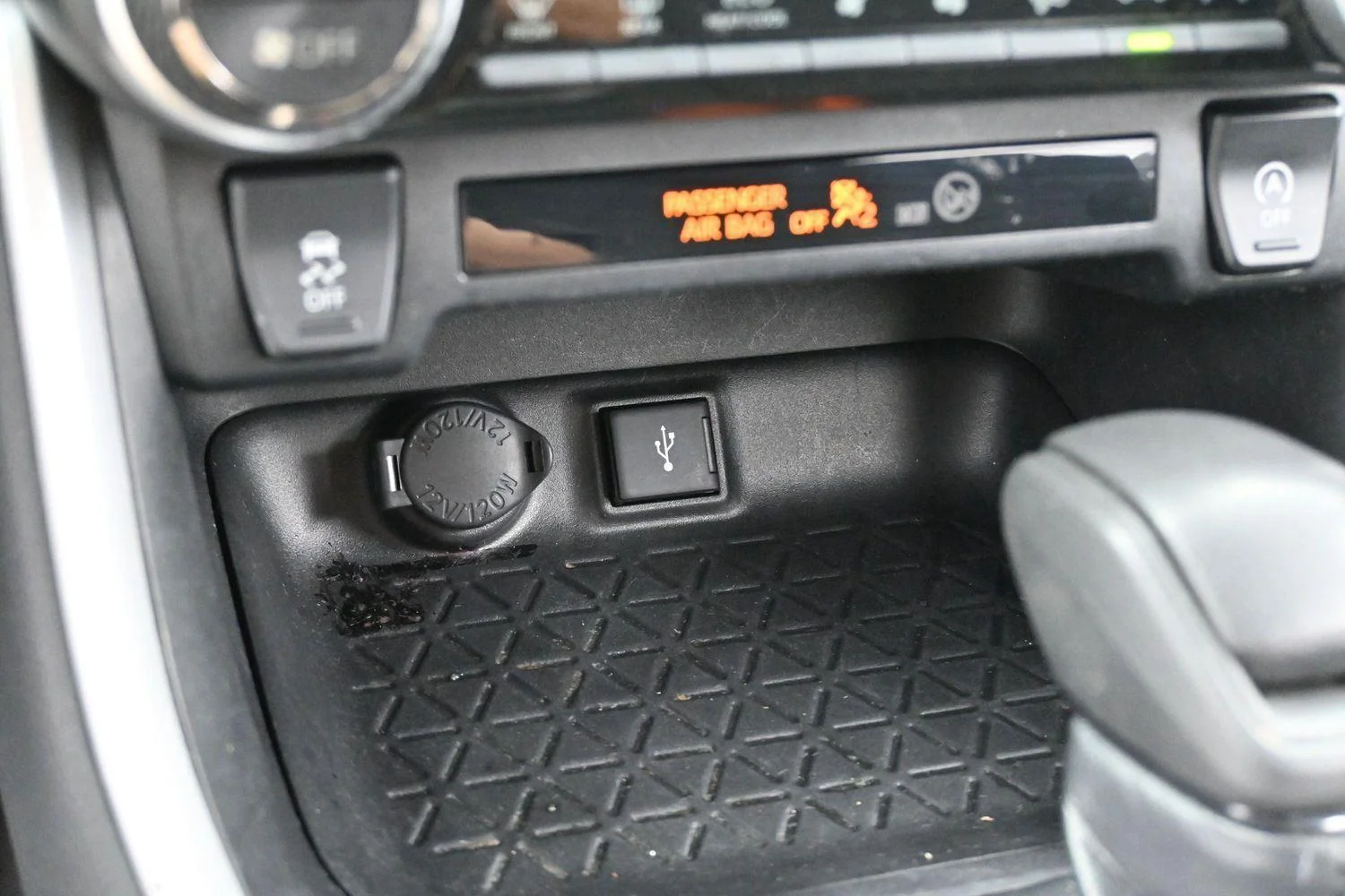 Used 2022 Magnetic Gray Metallic Toyota XLE image 20