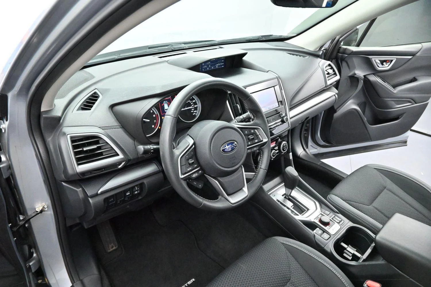 Used 2020 Ice Silver Metallic Subaru Premium image 12