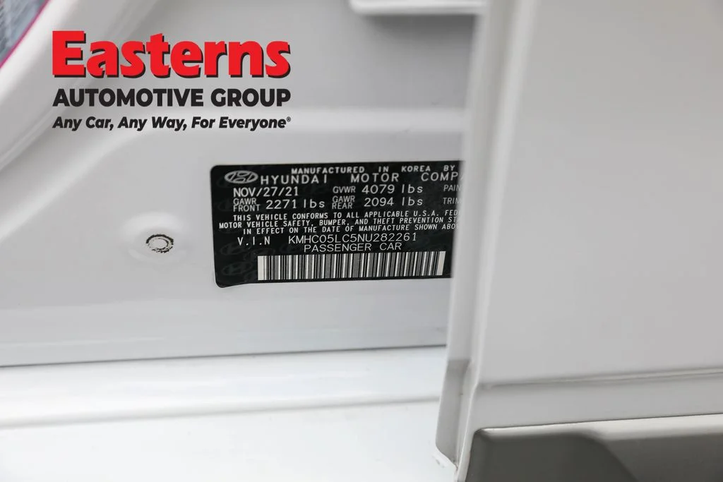 Used 2022 White Hyundai Limited image 37