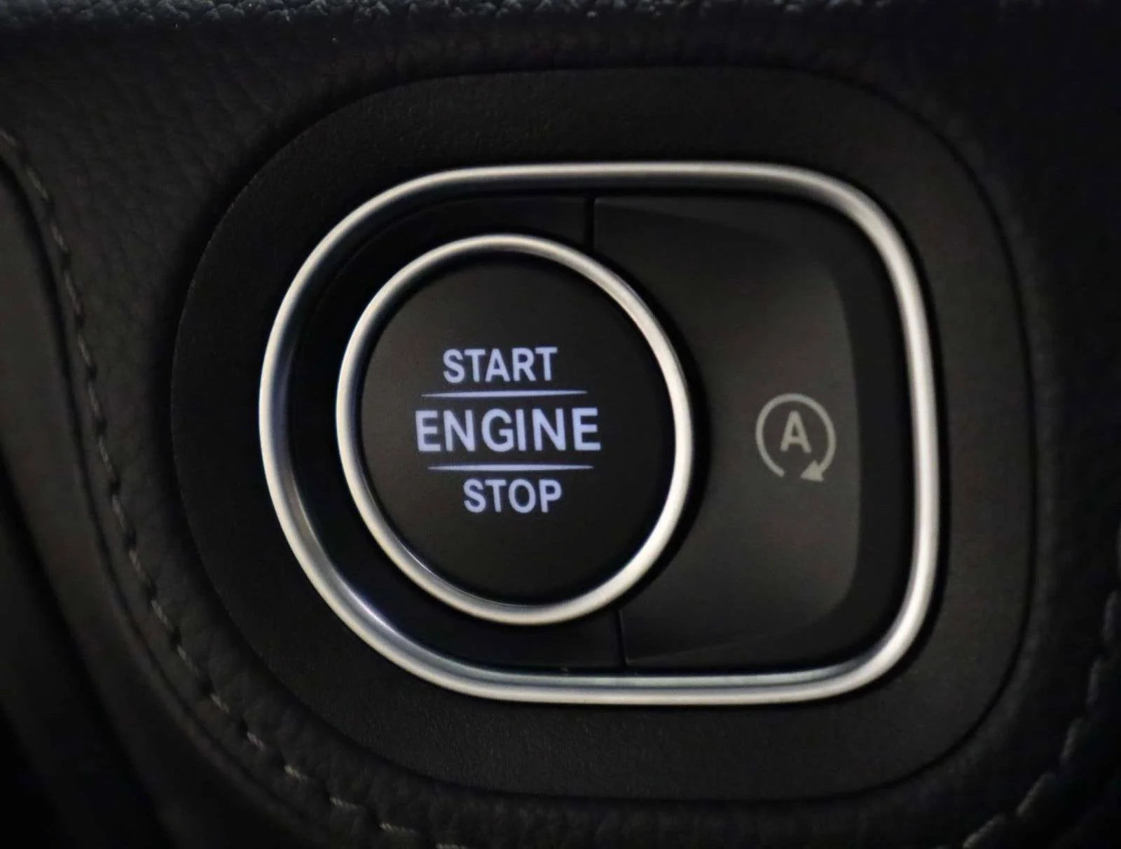 Used 2025 Polar White Mercedes-Benz AMG® GLE 53 image 35
