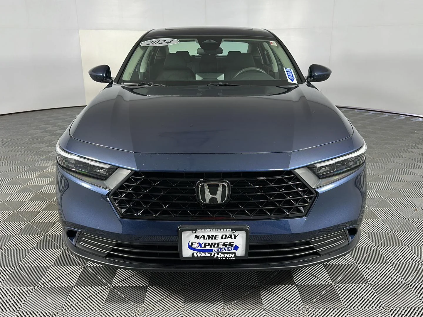Used 2024 Canyon River Blue Metallic Honda EX image 5