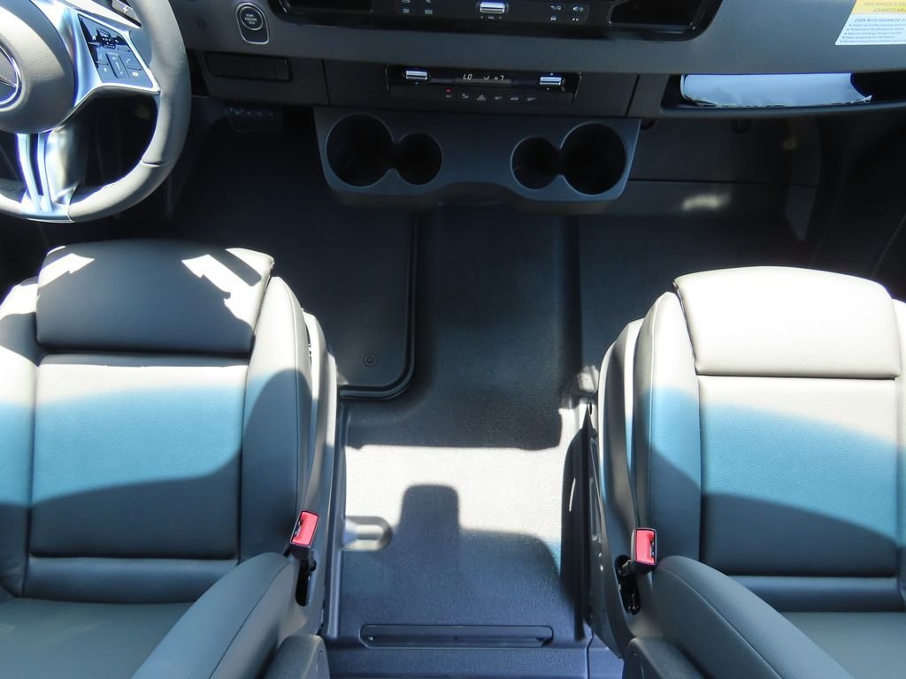 2025 Mercedes-Benz Sprinter Crew Van Base - Photo 18