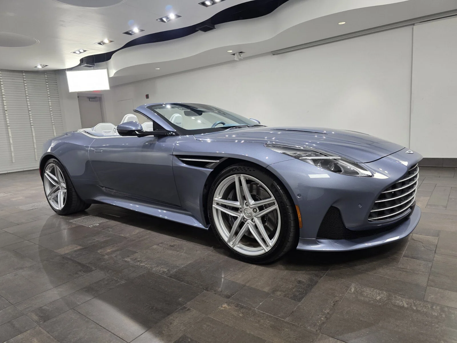 2025 Aston Martin DB12 Volante's photo