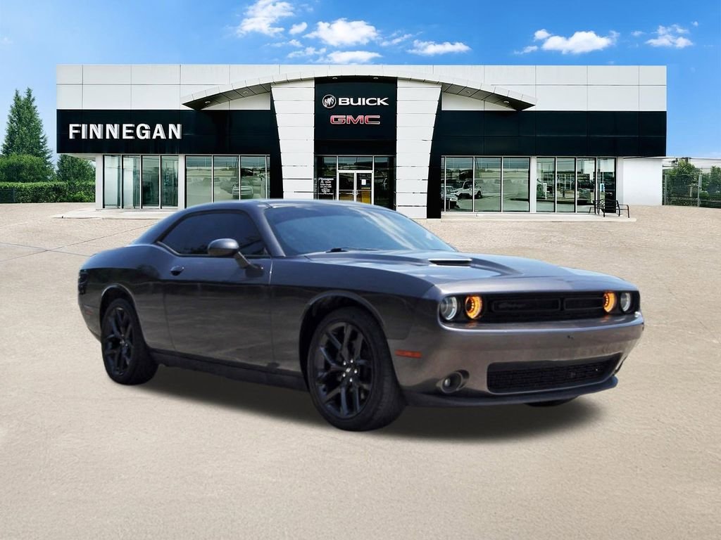 2021 Dodge Challenger SXT Auto's photo