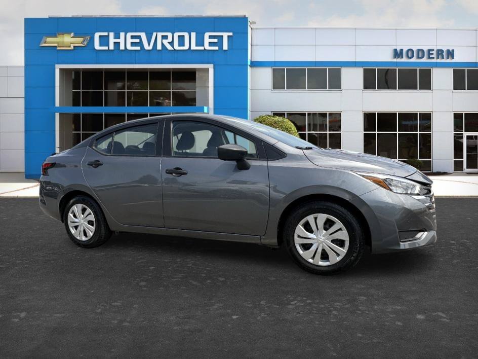 Used 2025 Gun Metallic Nissan S image 5