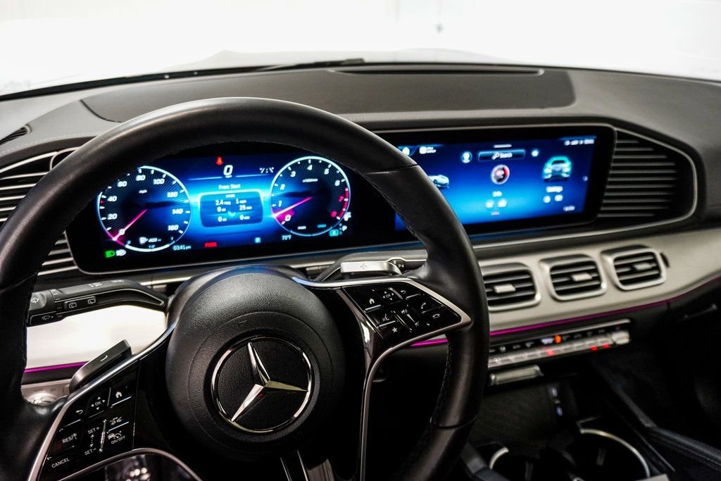 Used 2025 Black Mercedes-Benz GLS 450 image 28