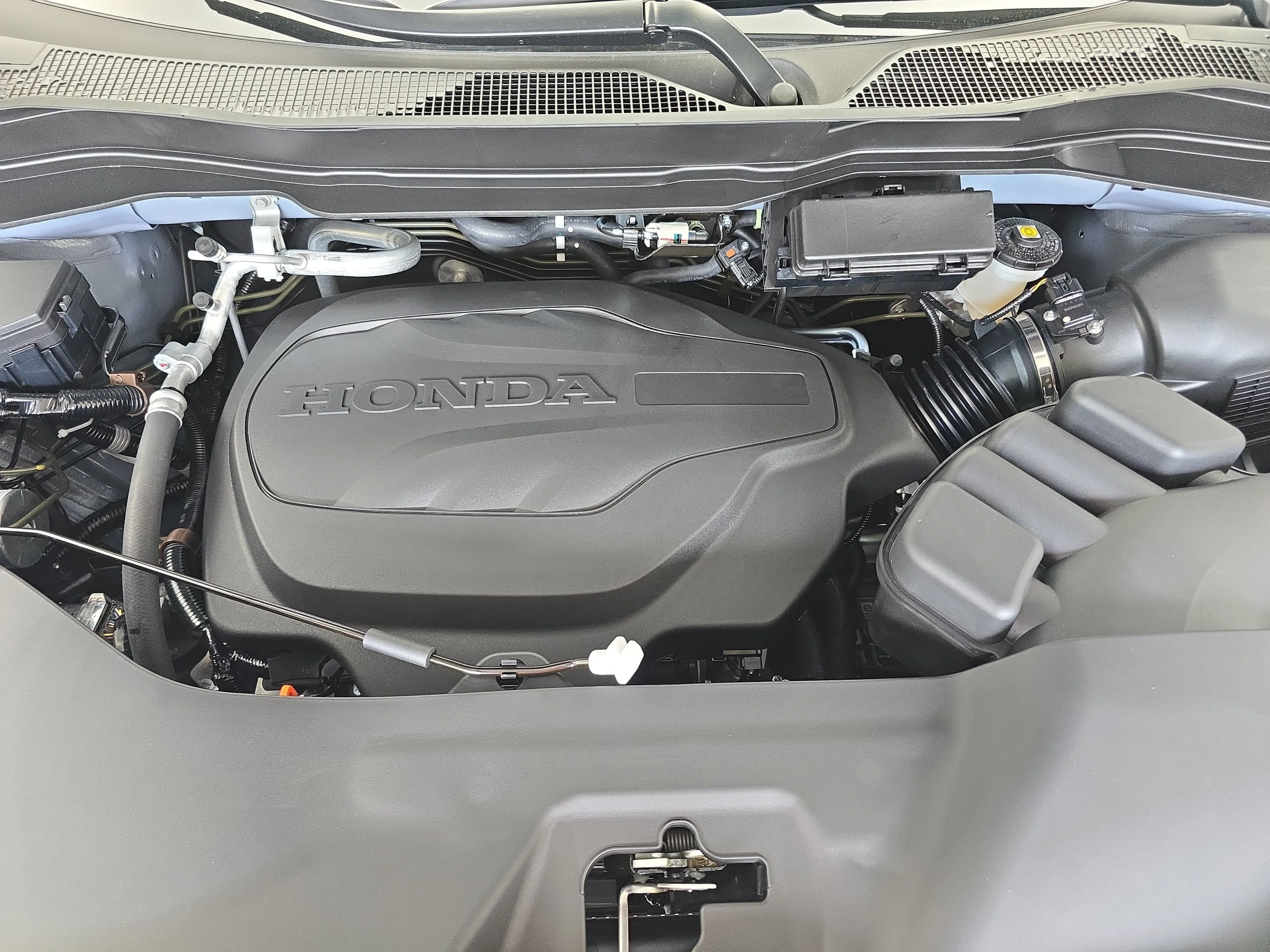 New 2026 Sonic Gray Pearl Honda RTL image 30