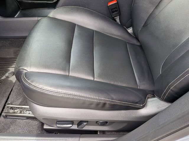 Used 2023 Gray Nissan SL image 21
