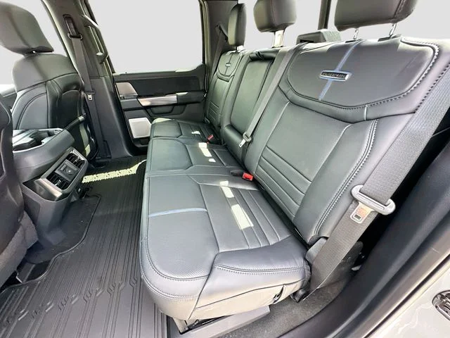 New 2026 Avalanche Ford Platinum image 17
