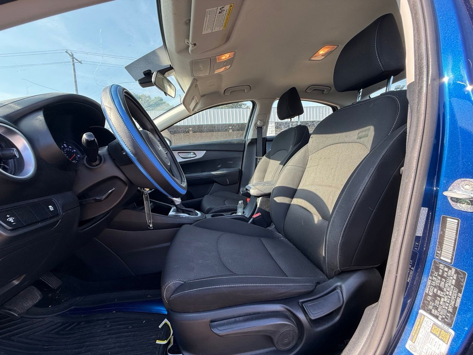 Used 2023 Blue Kia LXS image 11