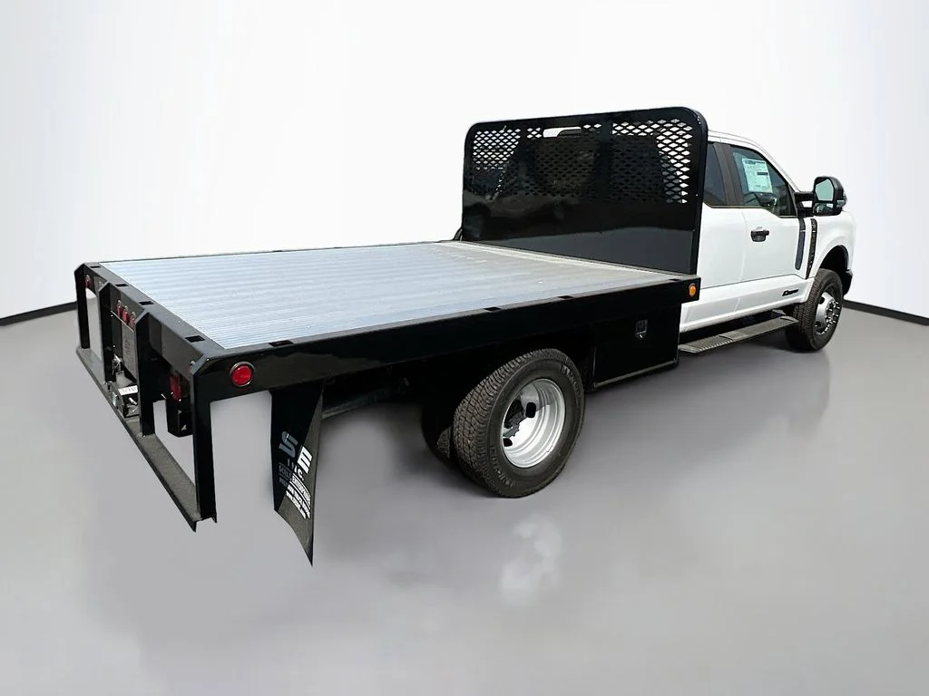 New 2025 Oxford White Ford XL image 15