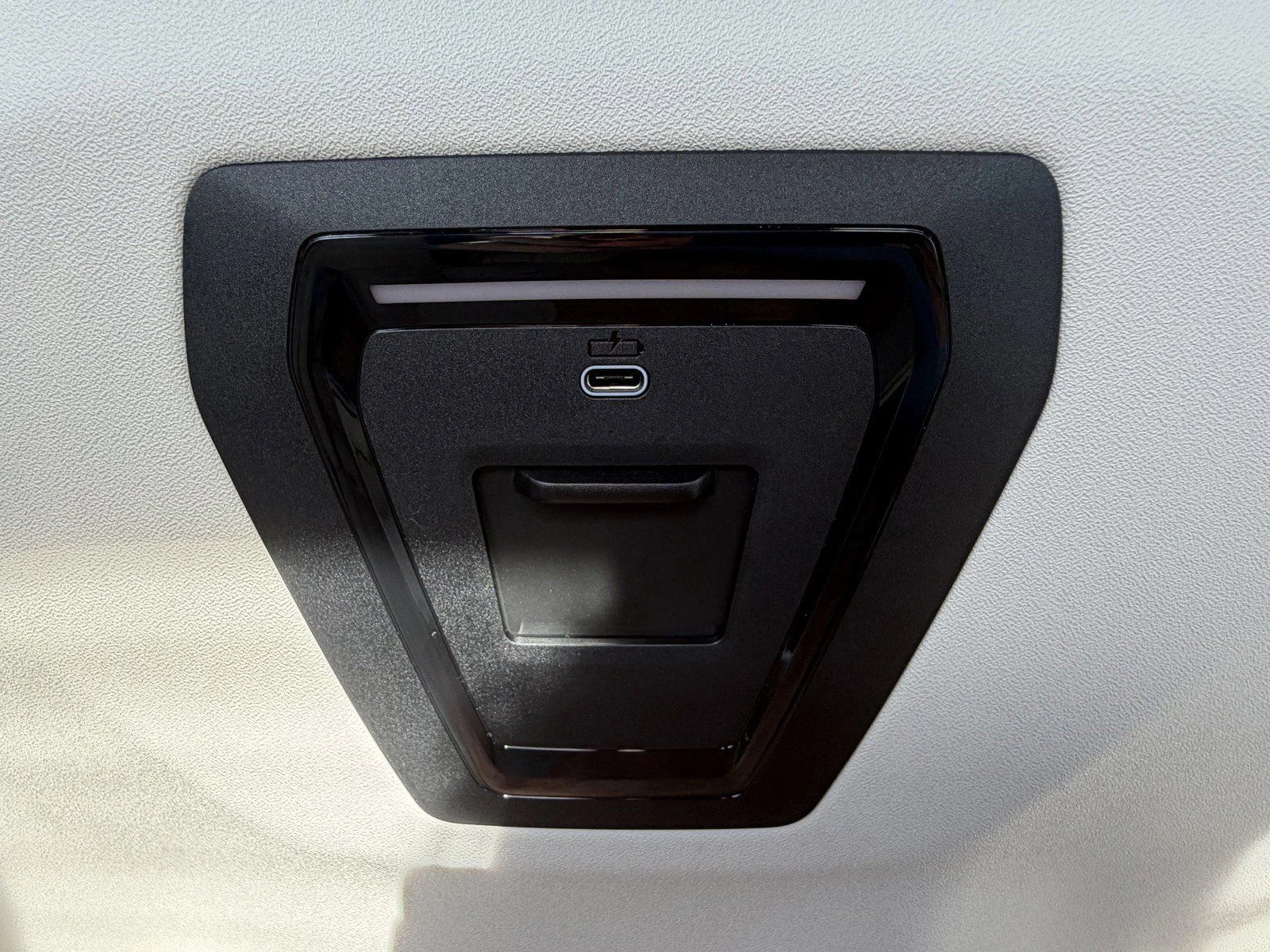 New 2027 Dark Graphite Metallic BMW 530i image 18