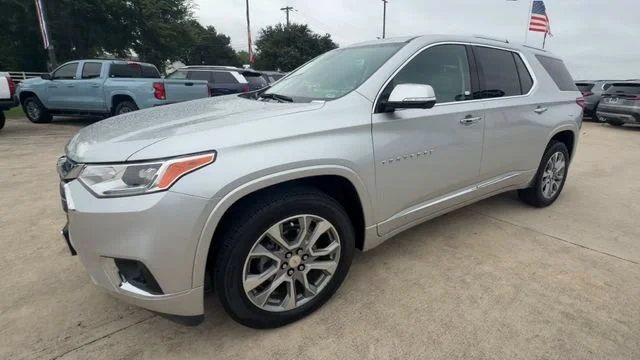Used 2020 SILVER ICE METALLIC Chevrolet Premier image 4