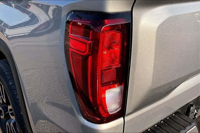 Used 2023 Silver GMC Elevation image 26