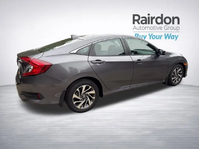 Used 2018  Honda EX image 7