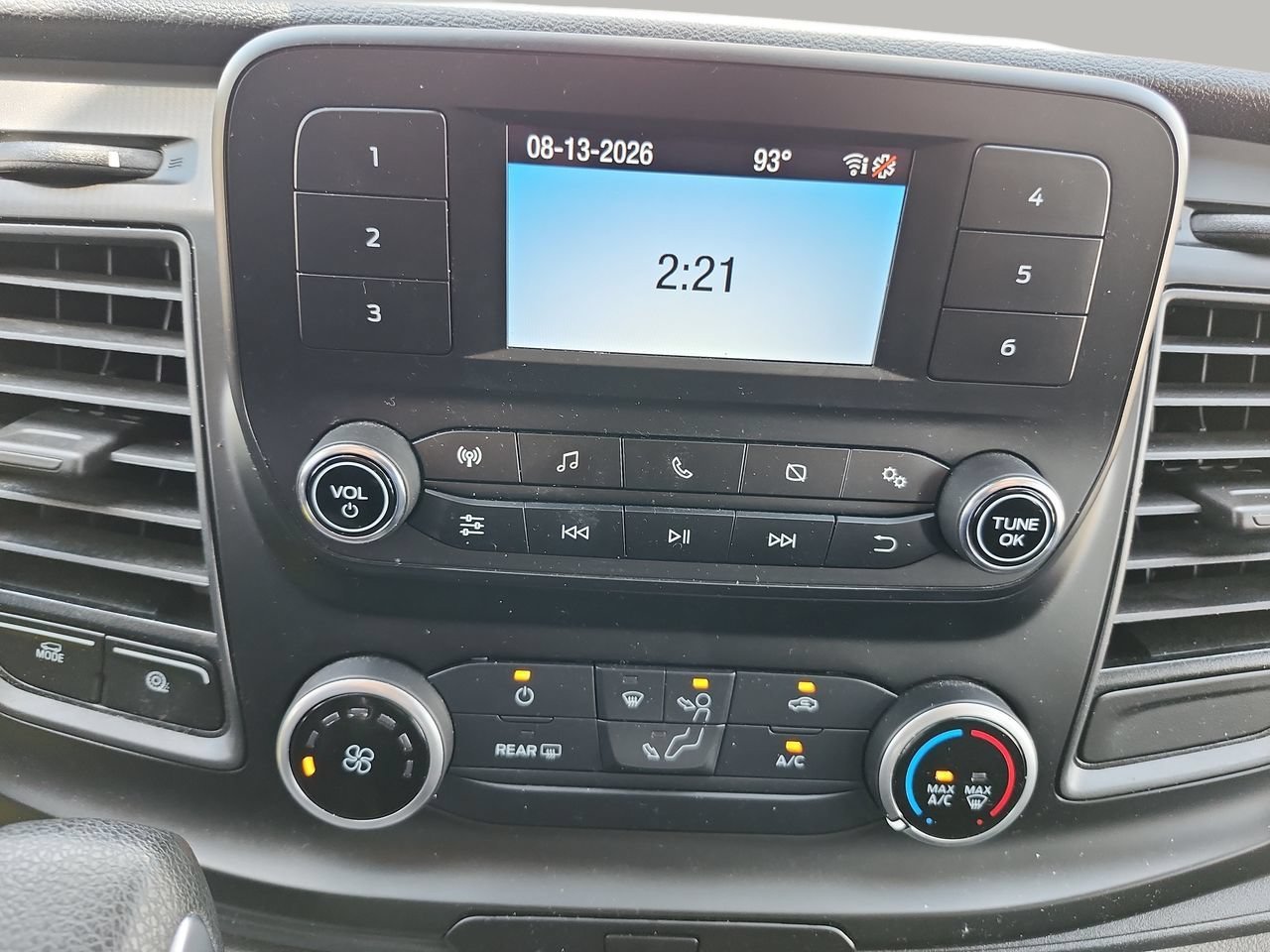 Used 2025 Oxford White Ford Base image 18