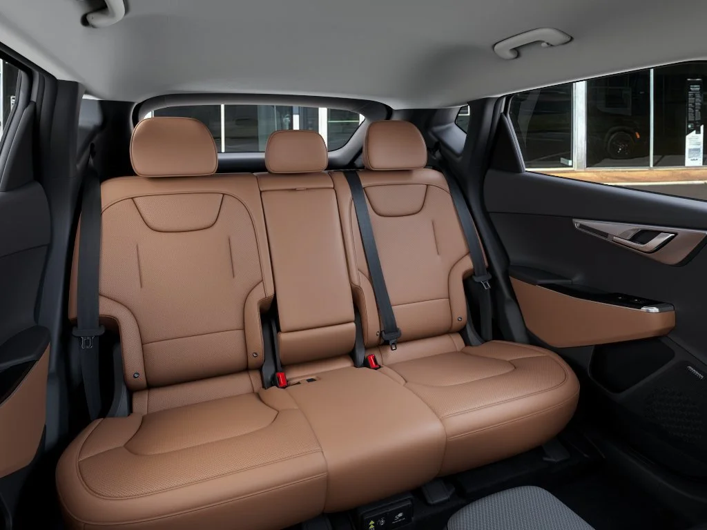 New 2026 Glacial White Pearl Kia Wind image 16