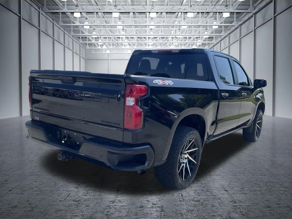 Used 2023 Black Chevrolet Custom image 4