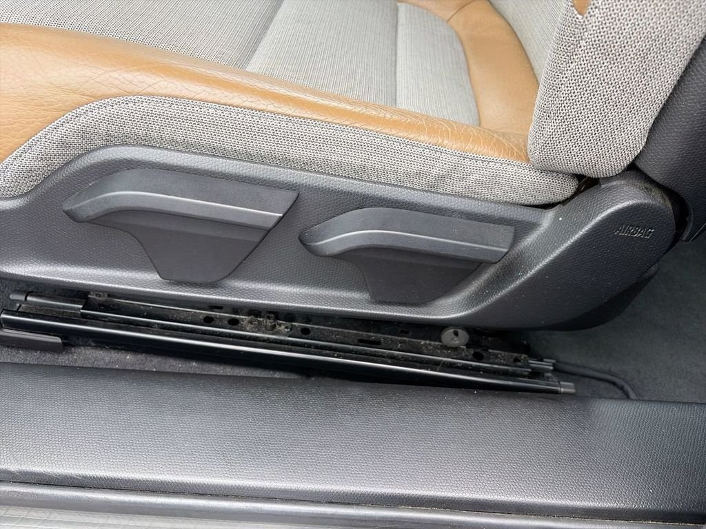 Used 2014 Silver BMW with Range Extender image 15