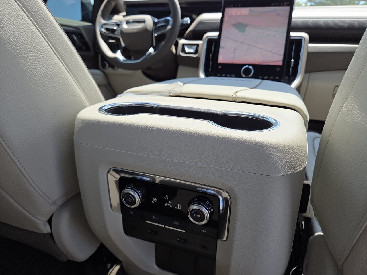 2026 GMC Yukon XL Denali - Photo 29