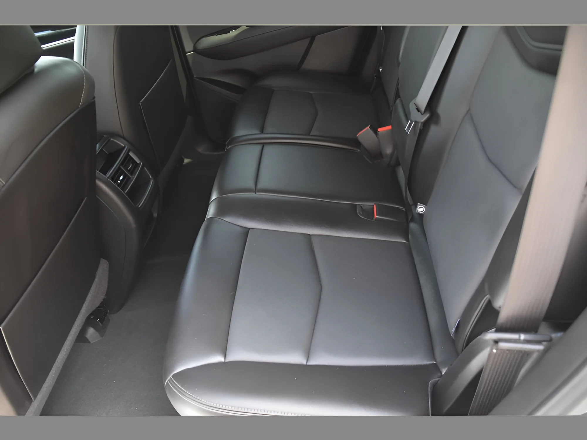 2025 Cadillac XT5 Premium Luxury - Photo 16