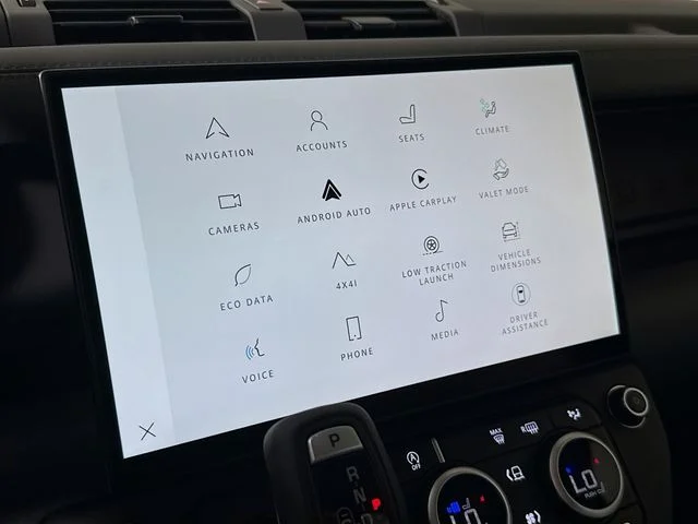 New 2026 Fuji White Land Rover X-Dynamic SE image 15