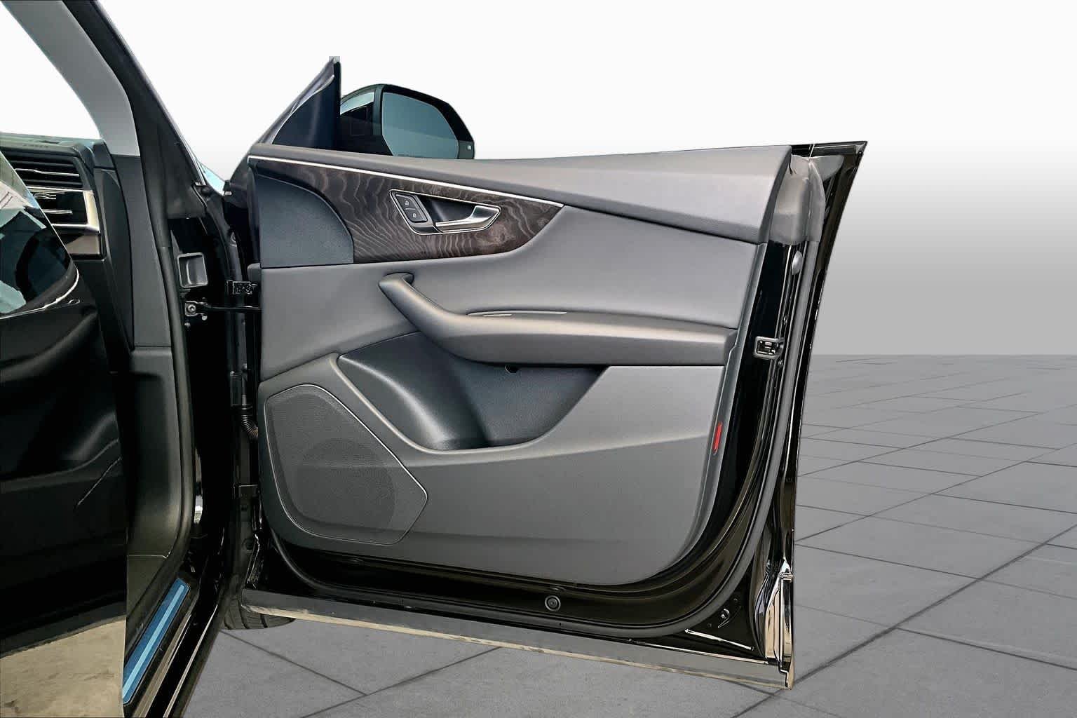 Used 2023  Audi Premium image 19