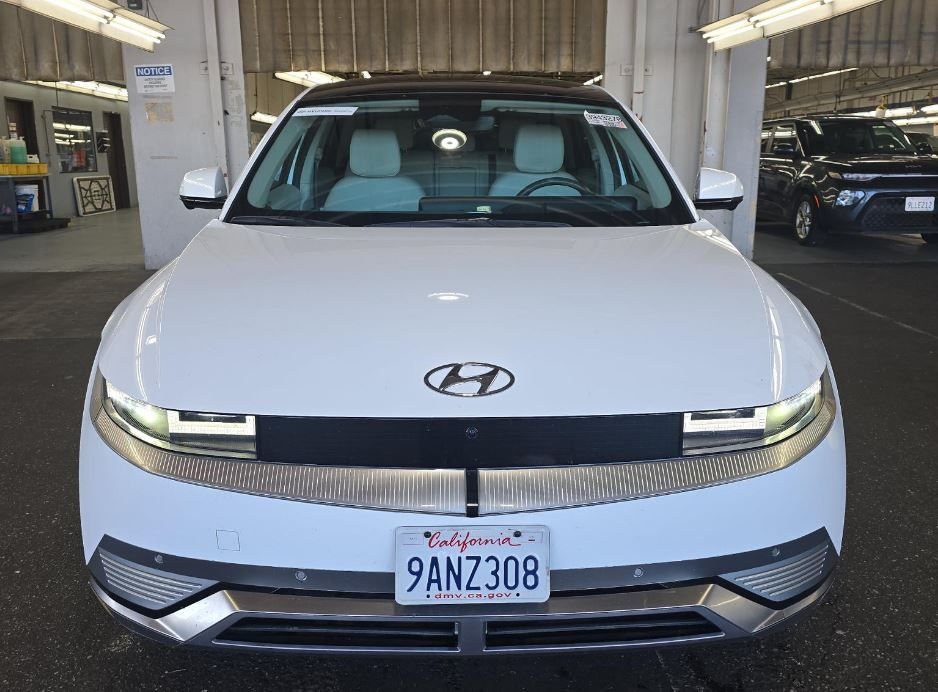 Used 2022 Hyundai IONIQ 5 Limited with VIN KM8KRDAF3NU065428 for sale in Kansas City, KS