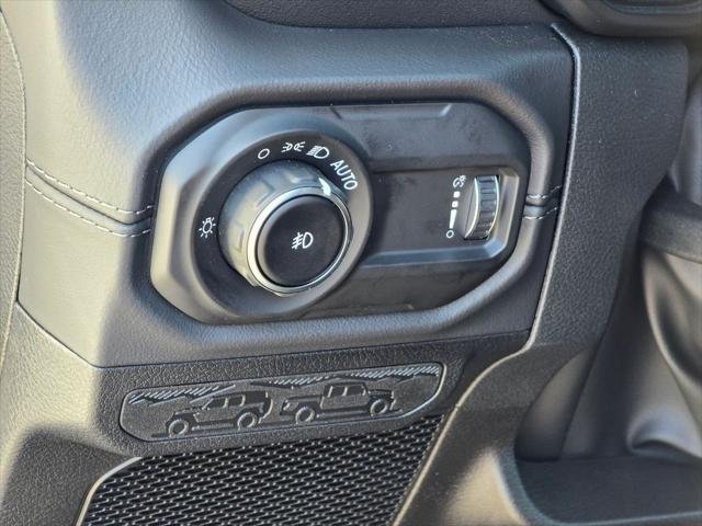2026 Jeep Wrangler 4-Door Sahara - Photo 37