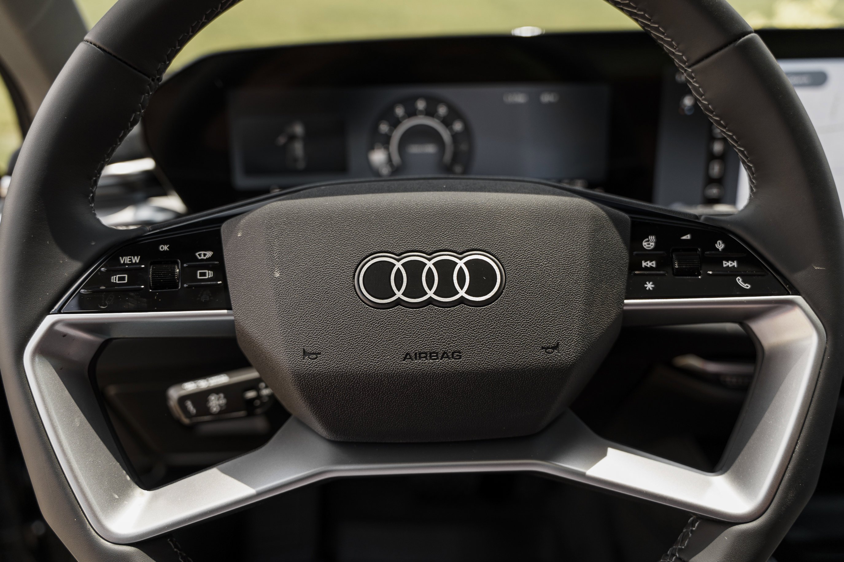 New 2026 Daytona Gray Pearl Effect Audi Premium Plus image 17