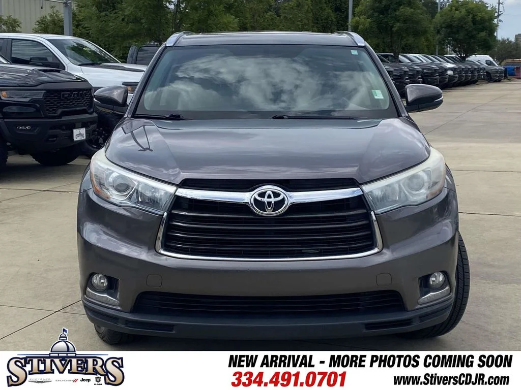 Used 2014 Gray Toyota Limited image 37