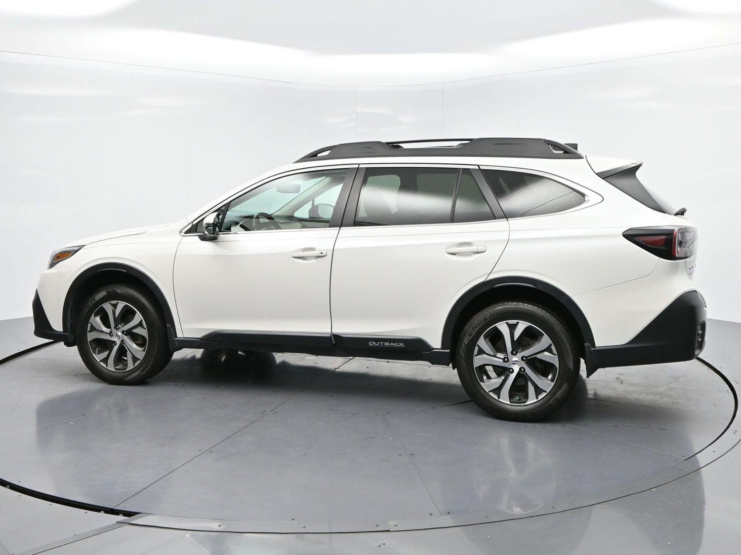 Used 2022 Crystal White Pearl Subaru Limited image 5