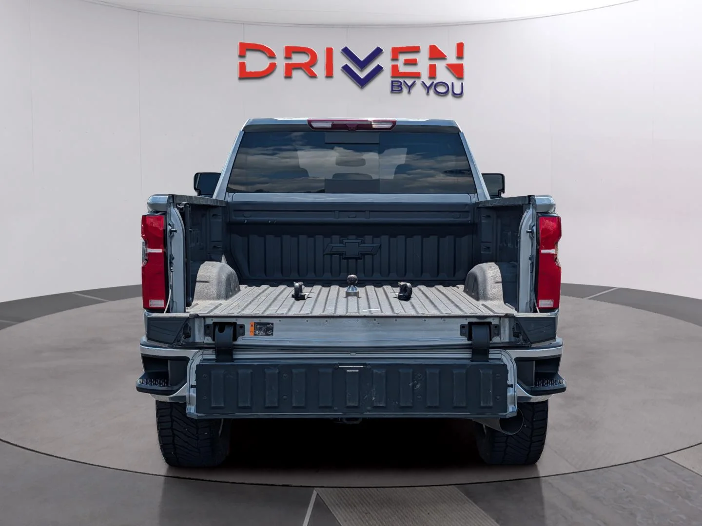 Used 2025 Sterling Gray Metallic Chevrolet LTZ image 5