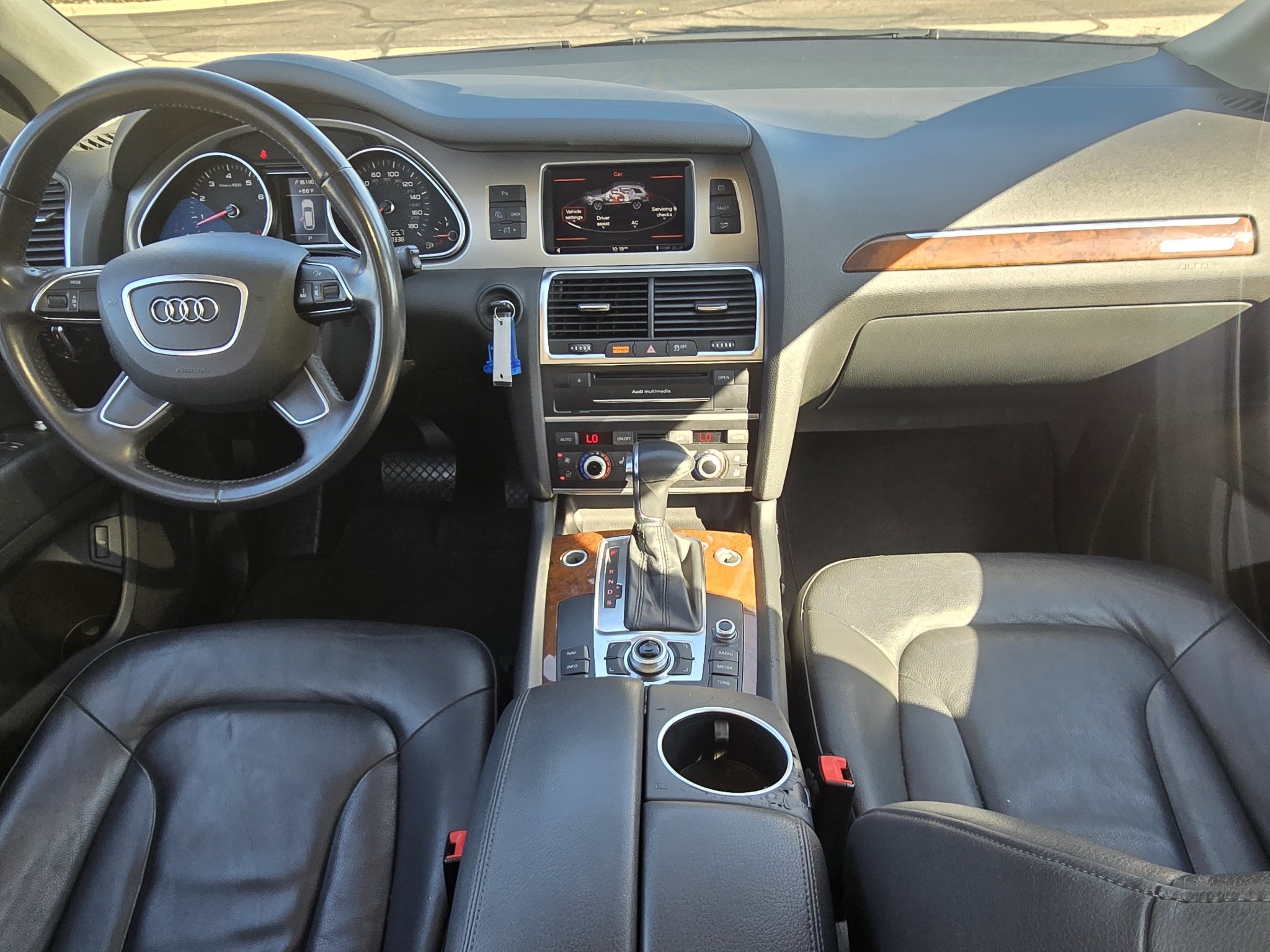 Used 2014 Graphite Gray Metallic Audi 3.0T Premium image 27