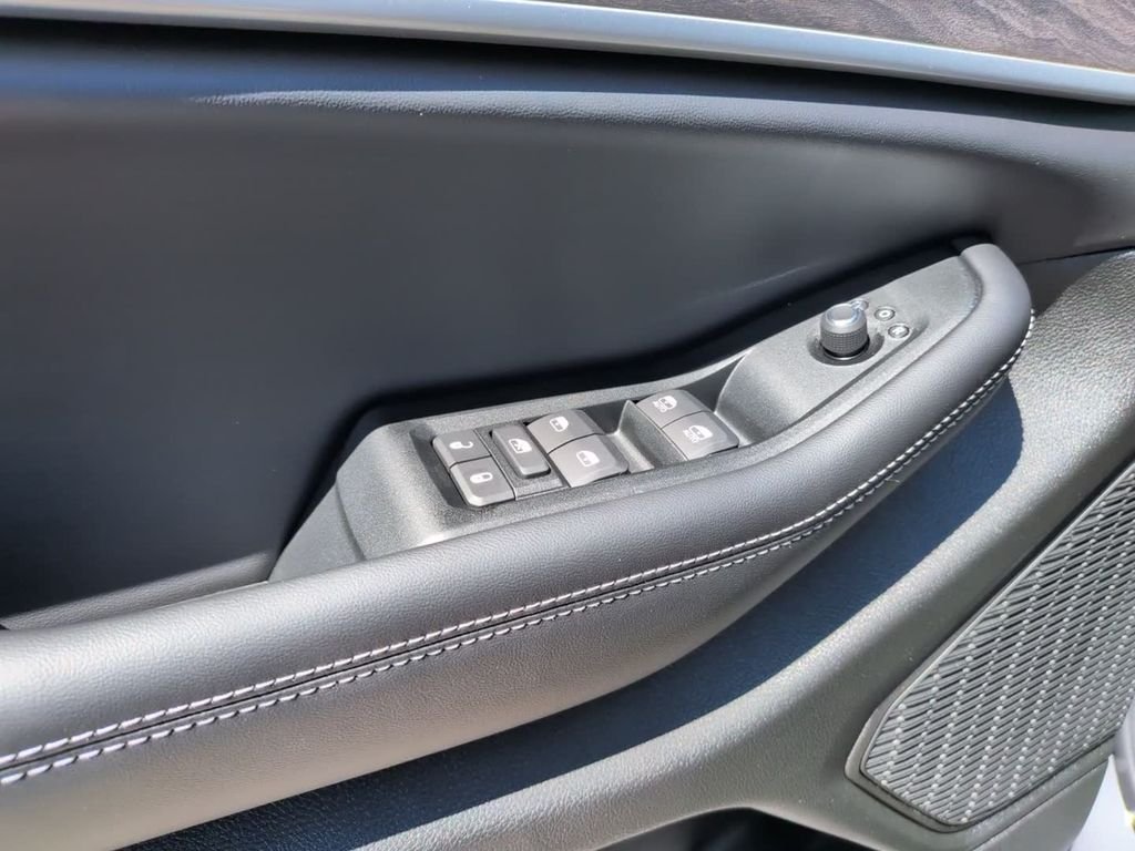 New 2026 Baltic Gray Metallic Clear-Coat Exterior Paint Jeep Altitude image 17