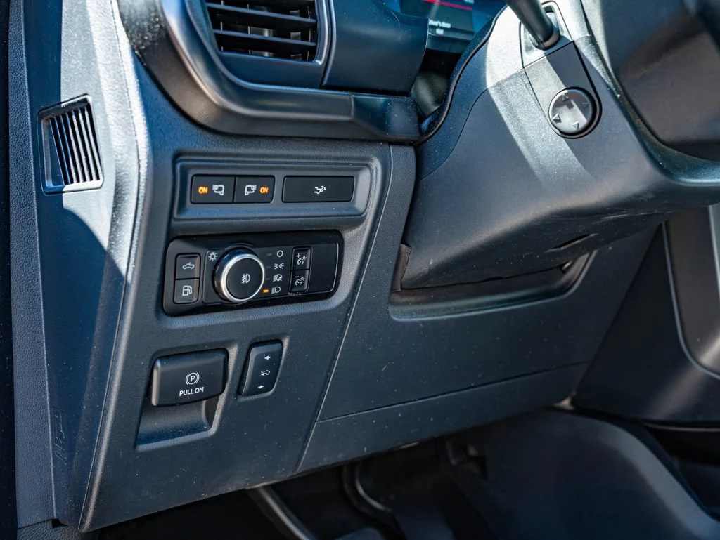 Used 2024 Agate Black Metallic Ford Lariat image 21