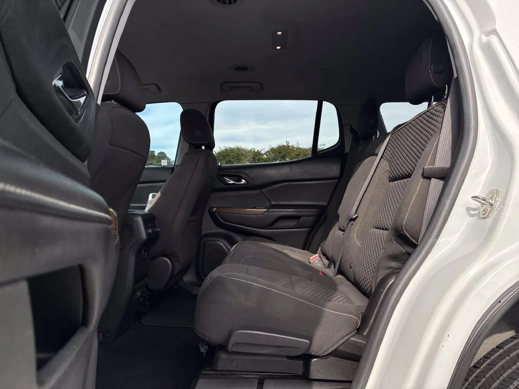 Used 2017 White GMC SLE-2 image 11