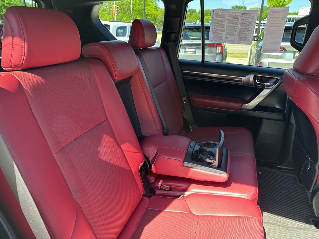 Used 2022 White Lexus 460 image 21