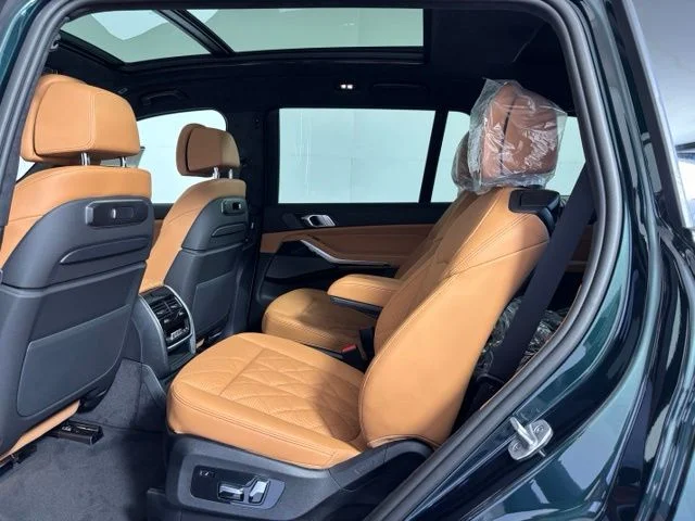 New 2027 Oxford Green II Metallic BMW xDrive40i image 14