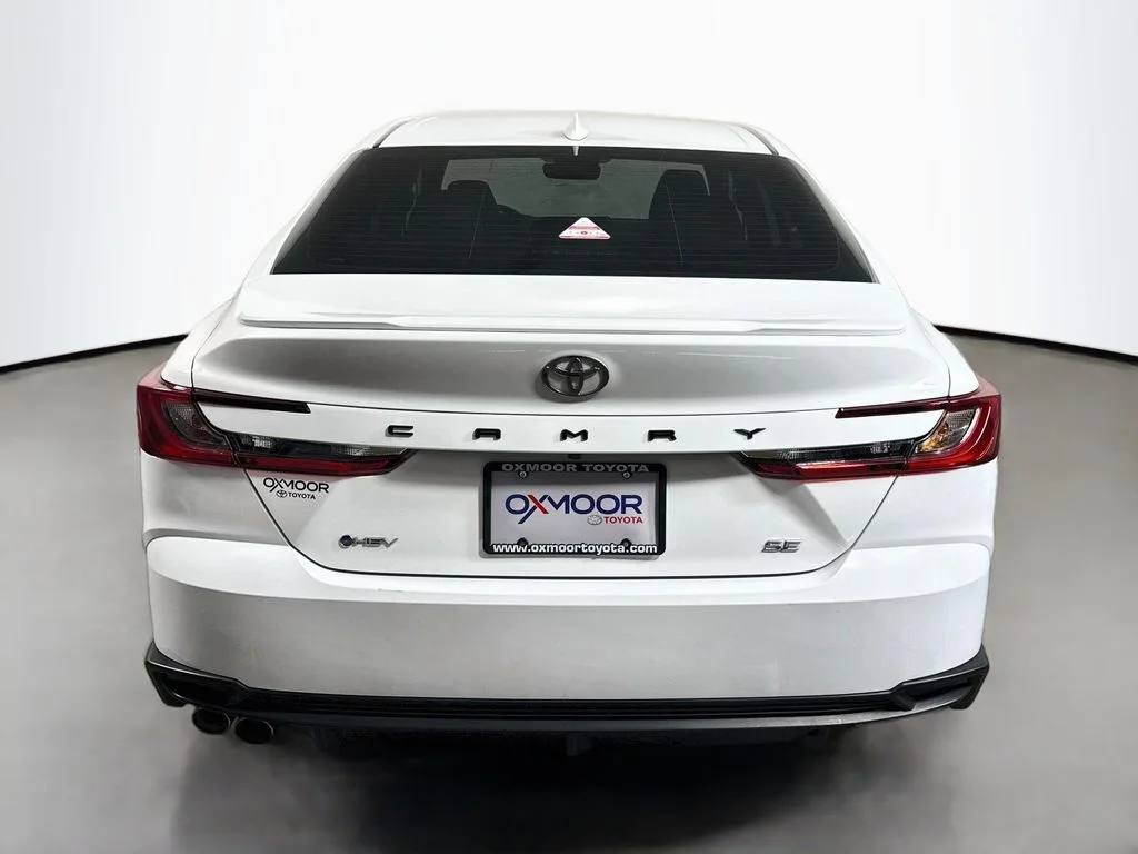 Used 2025 Ice Cap Toyota SE image 6