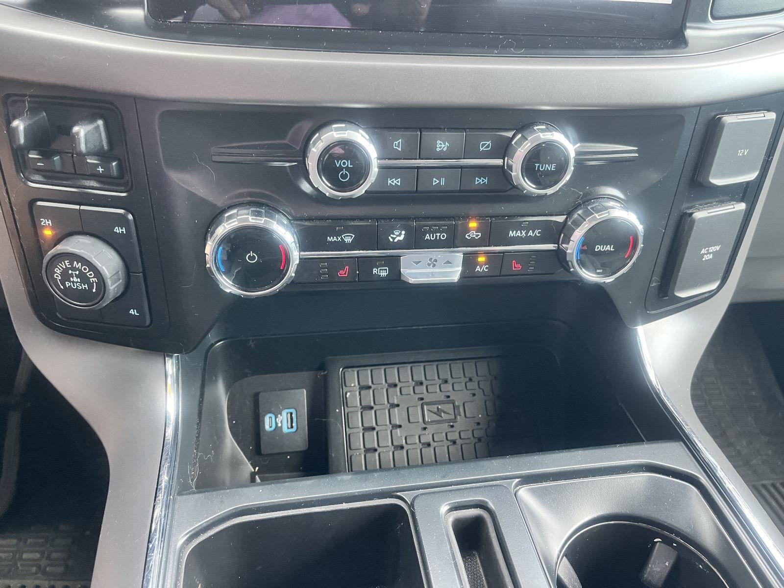 Used 2024 Iconic Silver Ford XLT image 22