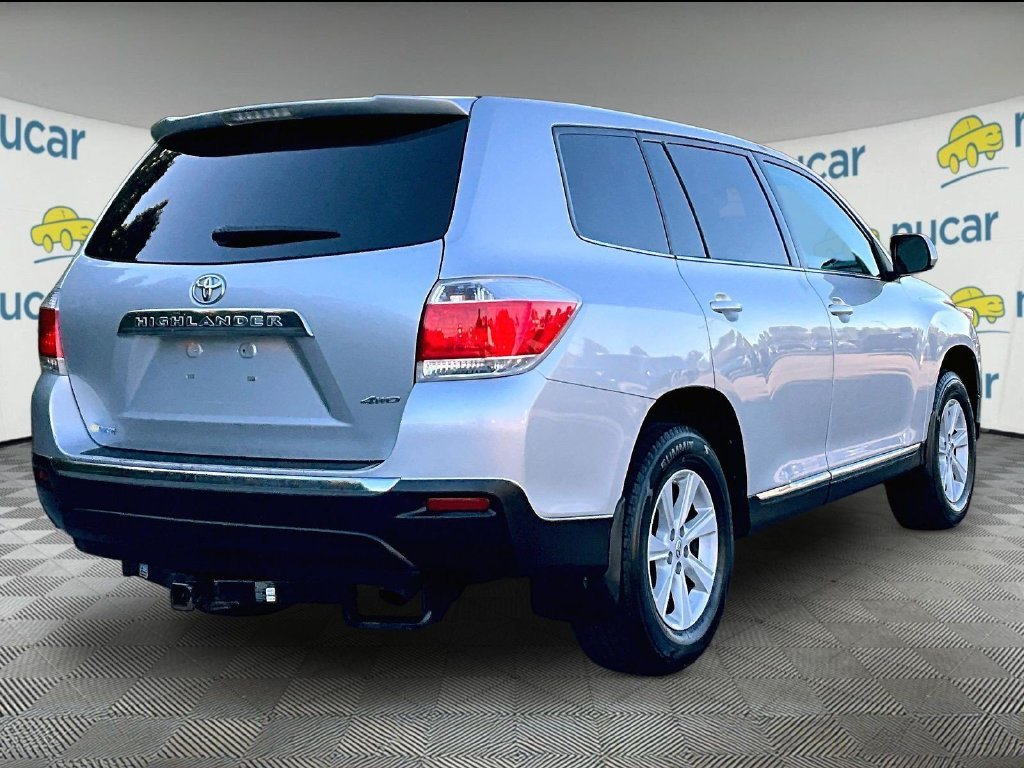 Used 2013 Silver Toyota Base image 6