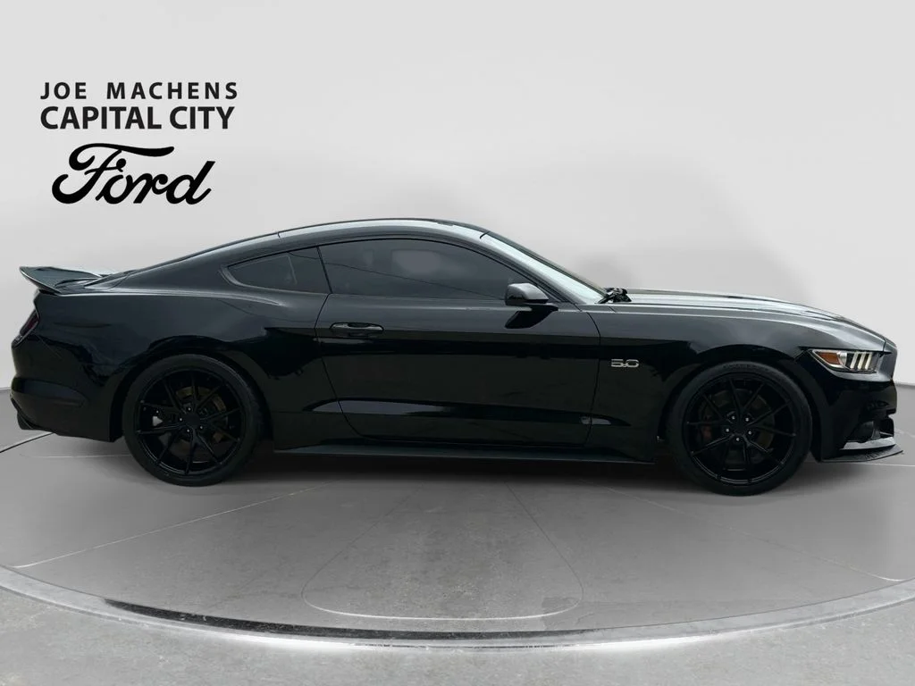 Used 2015 Black Ford GT image 3