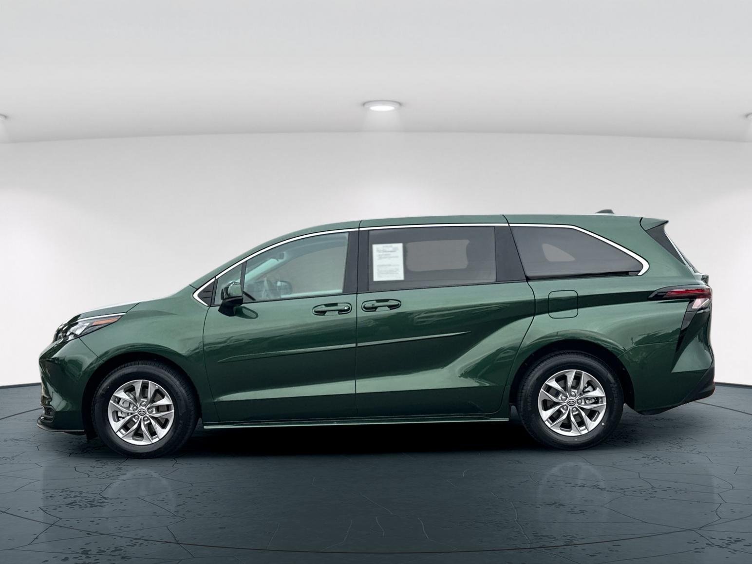 Used 2024 Cypress Toyota LE 4D Passenger Van image 3