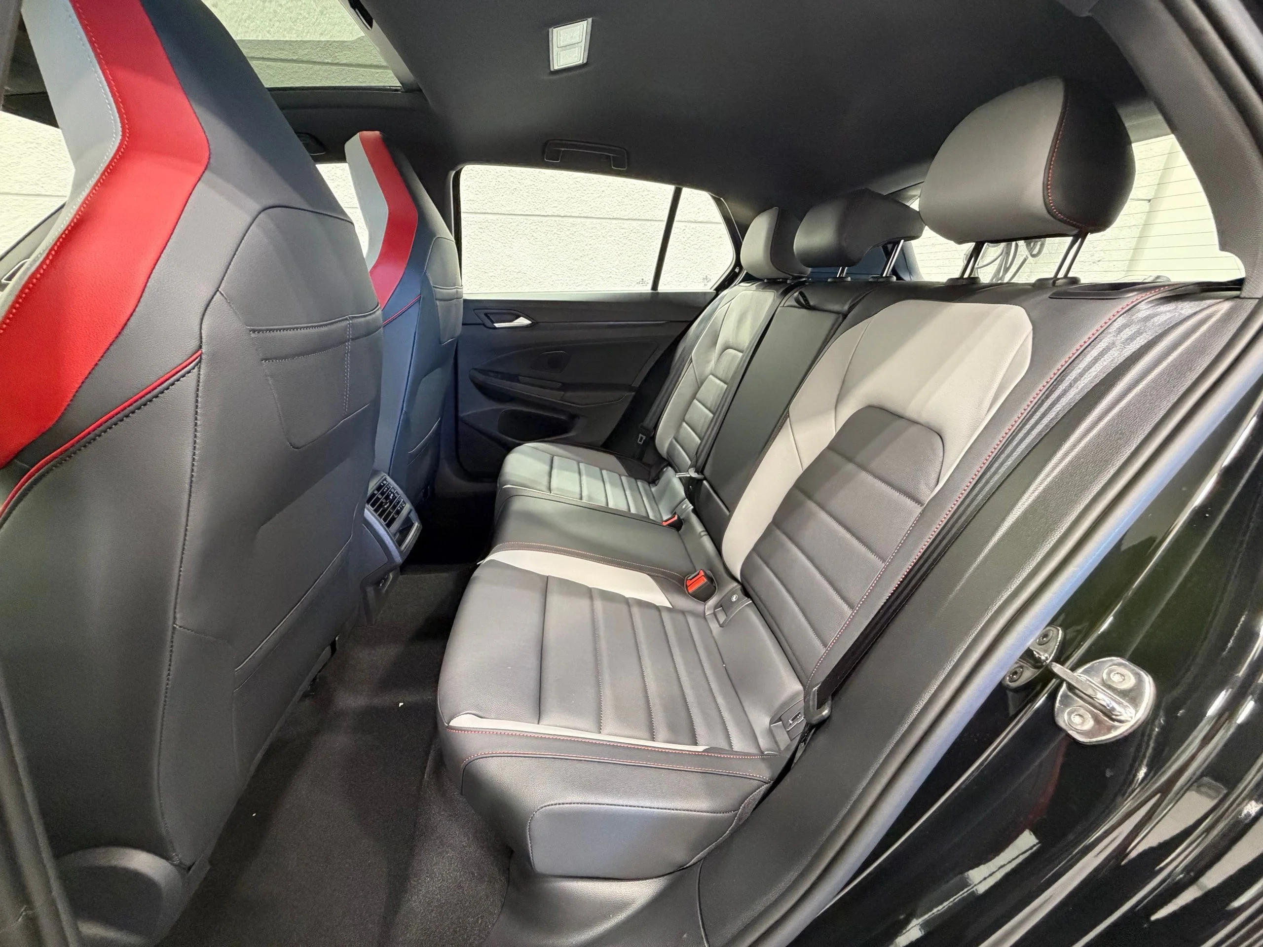 New 2026 Black Volkswagen 2.0T SE image 22
