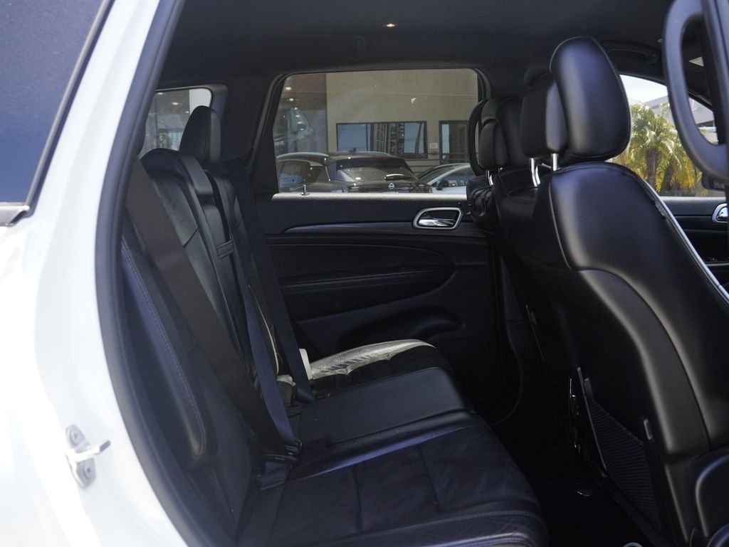 Used 2021 White Jeep Laredo X image 23