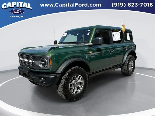 Used 2025 Green Ford Badlands image 1