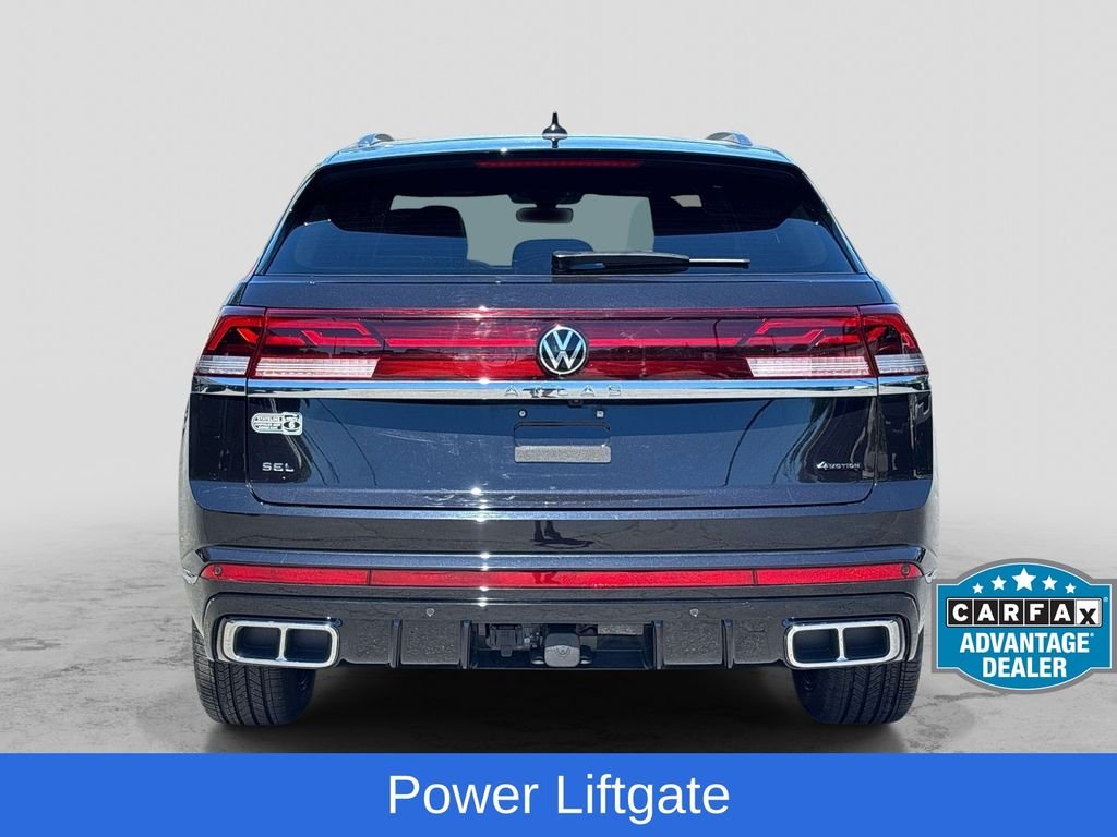 Used 2025 Black Volkswagen 2.0T SEL Premium R-Line image 4