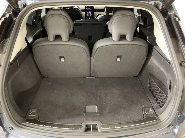 Used 2025 Blue Volvo Ultra Twin Motor Performance image 45