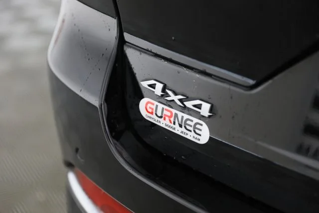 Used 2023 Black Jeep Summit image 37